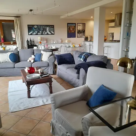 Sentirsi A Casa بيت ضيافة 4*