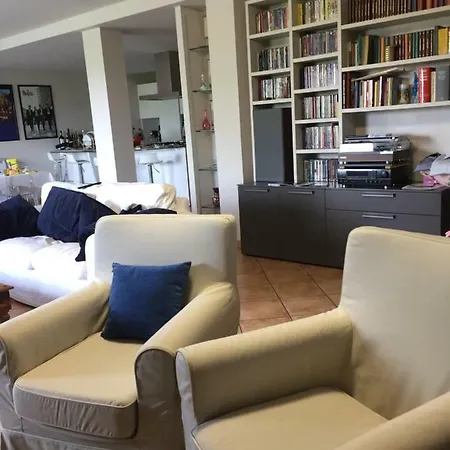 Гостевой дом Sentirsi A Casa 4*
