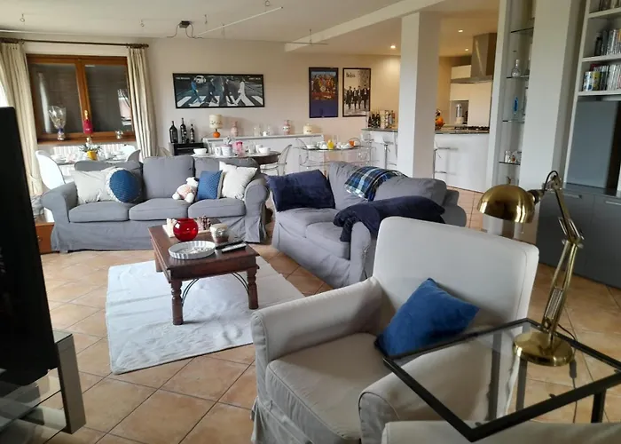 Sentirsi A Casa بيت ضيافة 4*